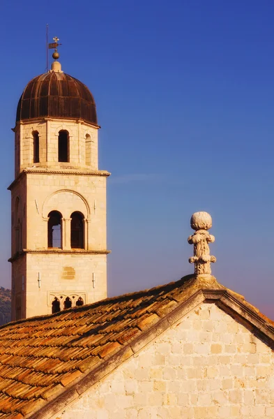 Dubrovnik staré město střechy a architektura — Stock fotografie