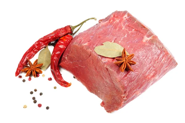 Rått kött och krydda — Stockfoto