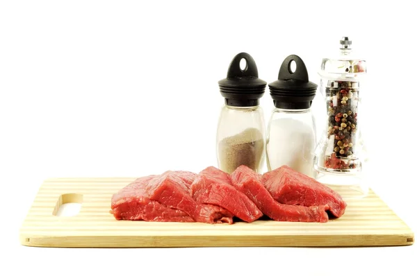 Surowe mięso i przyprawy — Zdjęcie stockowe