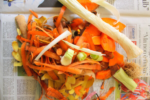 Листья и обрезки
