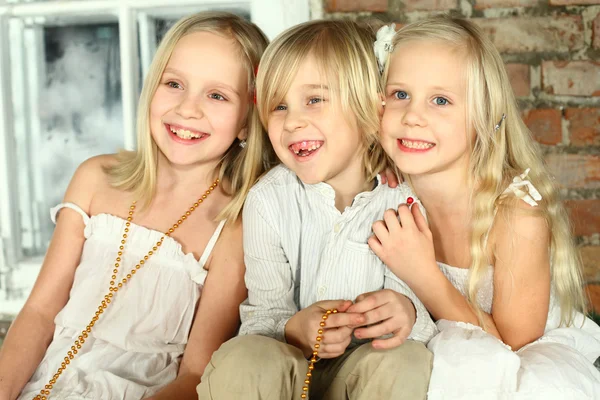 Šťastné děti – děti přátel — Stock fotografie