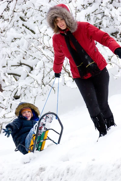 Winter. Parenthood — Stock Photo, Image