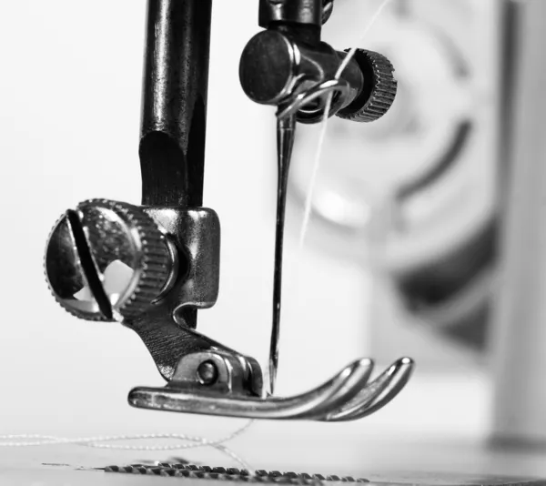 Швейна машина neddle — стокове фото