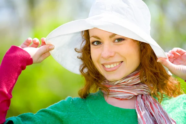 Sombrero blanco para todos —  Fotos de Stock