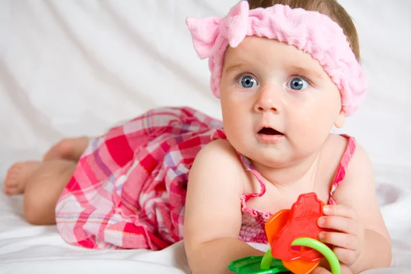 Schattig klein babymeisje — Stockfoto