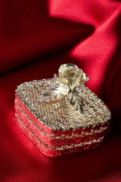 Caja de joyas de plata Fotos De Stock Sin Royalties Gratis