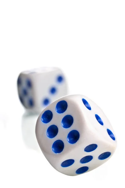 Poker dices kamera doğru atılmış — Stok fotoğraf