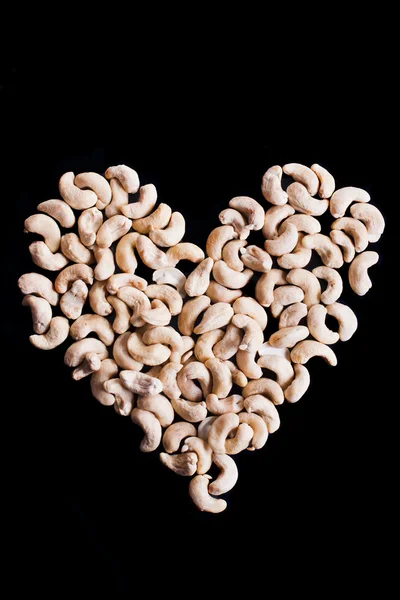 Кешью горіхи формують форму серця — стокове фото