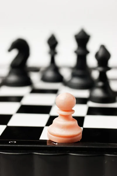 Figury szachowe na pokładzie — Zdjęcie stockowe