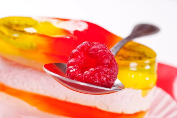 Sweet jelly cake with raspberry — Stock Photo, Image