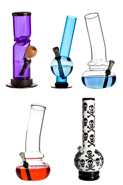 Bongs de agua de vidrio Imágenes De Stock Sin Royalties Gratis