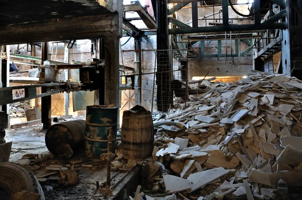 Fábrica de processamento de mármore abandonada — Fotografia de Stock