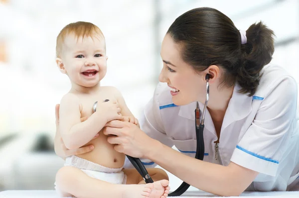 Pediatrician — Stock Photo, Image