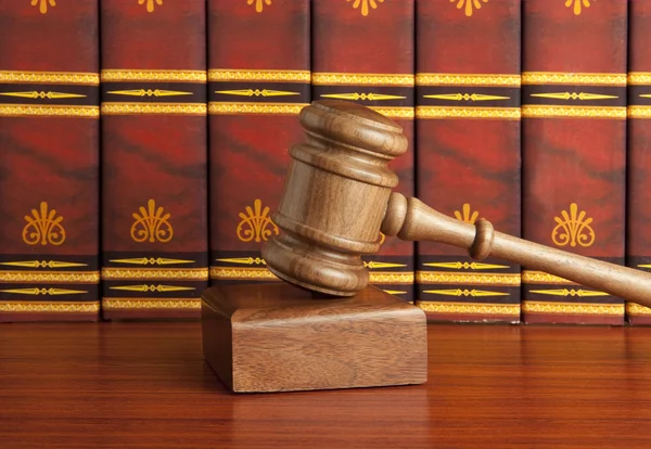 Gavel and old book — Stock Photo, Image