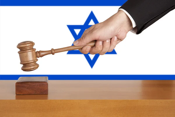 Gavel e bandiera di Israele — Foto Stock