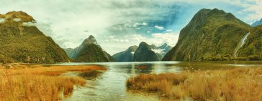 Milford sound clipart