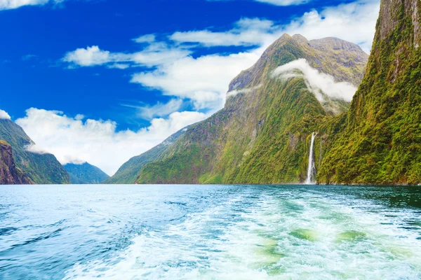 O Milford sound — Fotografia de Stock