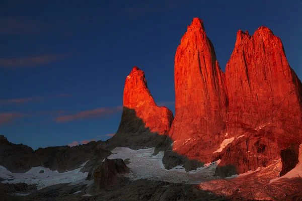 Torres del paine bij zonsopgang — Stockfoto