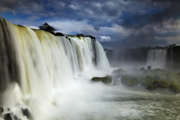 Iguassu falls, weergave van Braziliaanse kant — Stockfoto