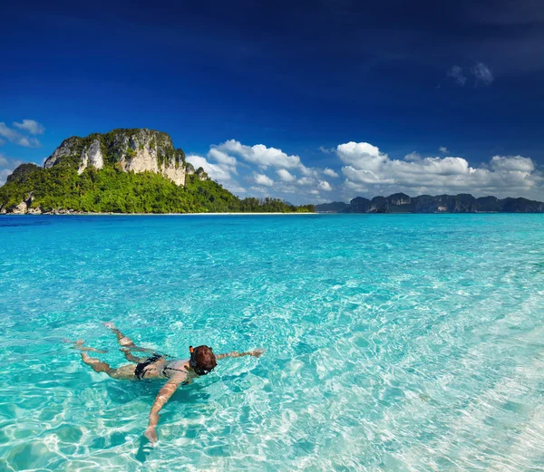 Tropical beach, snorkeling — Stock Photo, Image