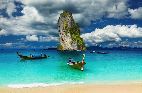 Playa tropical, andaman mar, tailandia — Foto de Stock