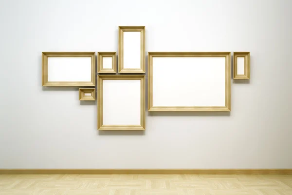 Пустые рамки в галерее — стоковое фото