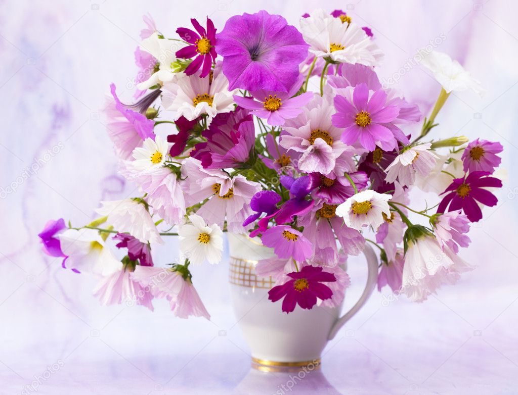 Bouquet flowers — Stock Photo © Lilun_Li #8348332