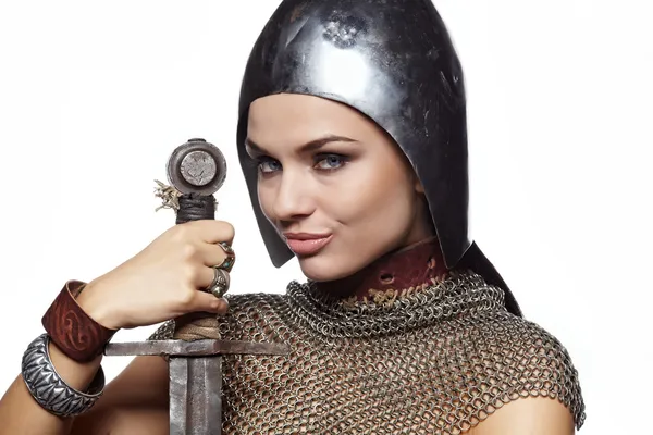 アーマーの中世の女性の騎士の肖像画 — ストック写真