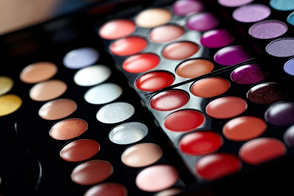 Close up of colorful eyeshadows — Stock Photo, Image