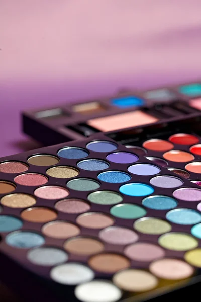 Make-up colorful eyeshadow palettes — Stock Photo, Image