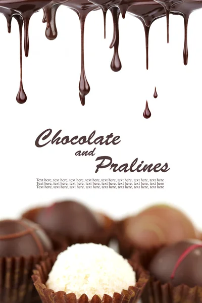 Pralinen mit heißer Schokolade — Stockfoto