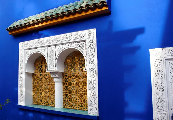 Παράθυρο του Μουσείο Ισλαμικής jardine majorelle, Μαρόκο, Αφρική, — Φωτογραφία Αρχείου
