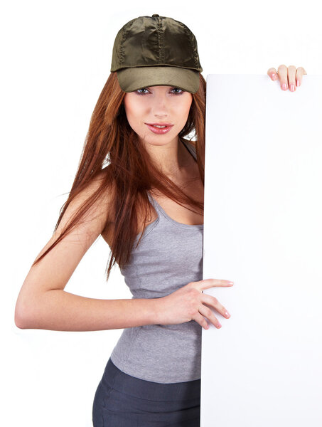 Улыбающаяся женщина с пустой доской
