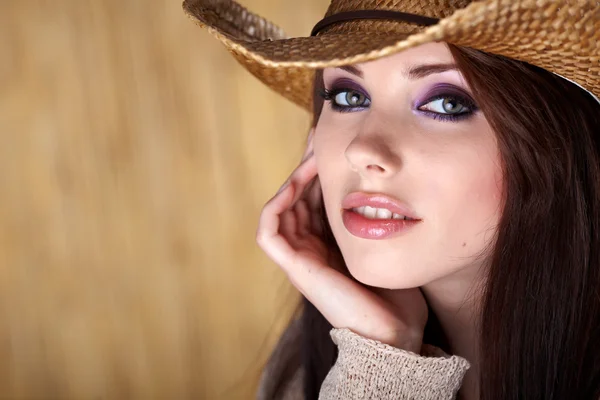 Mujer sexy con sombrero de vaquero — Foto de Stock
