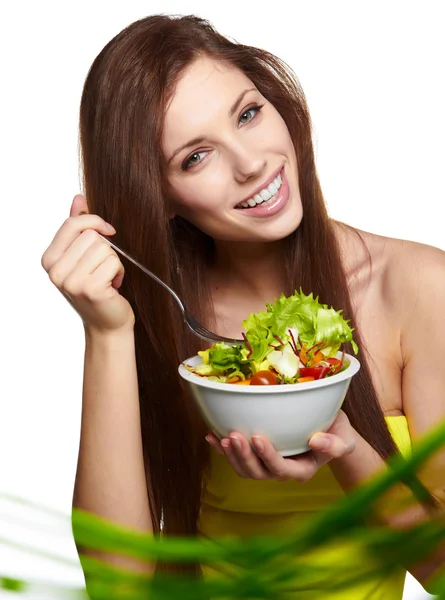Gelukkig gezond vrouw met salade — Stockfoto