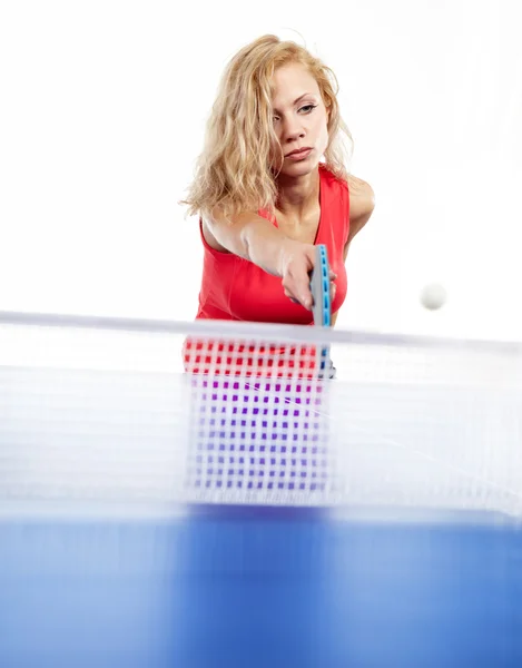 Seksowna blondynka z niebieski ping pong racke tplaying — Zdjęcie stockowe