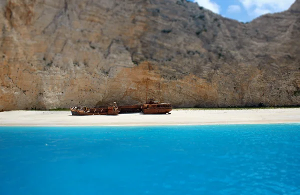 Pláž Navagio s vrak lodi na ostrově zakynthos, Řecko — Stock fotografie