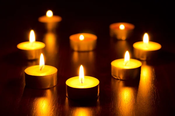 Molte candele accese — Foto Stock