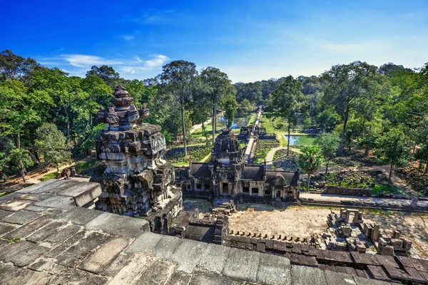 Древний буддийский кхмерский храм в комплексе Ангкор-Ват — стоковое фото