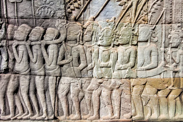 Барельеф на стене Ангкор-Вата — стоковое фото