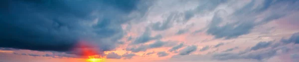Piękne zachody słońca niebo — Zdjęcie stockowe