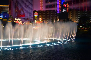 bellagio Hotel flamingo arka planda müzik fountains