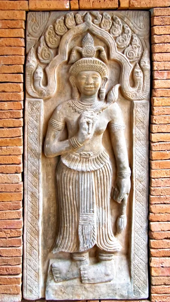 Traditionell thailändsk en relief av vägg. — Stockfoto