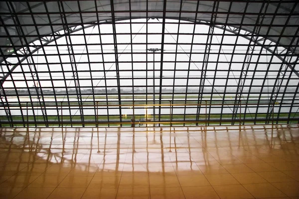 Futuristic interior of Suvarnabhumi airport — Stock Photo, Image