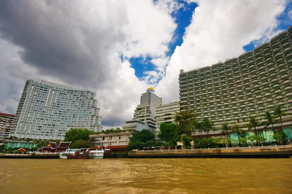 Chao praya Nehri üzerinde — Stok fotoğraf