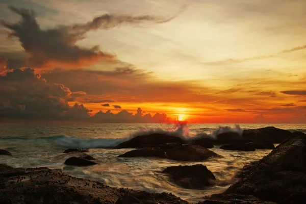 Tropiska färgglada sunset. — Stockfoto