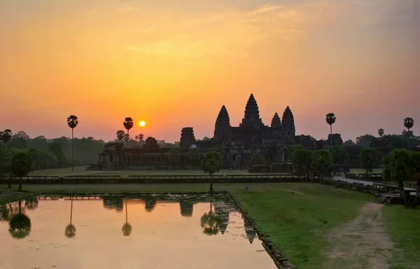 Nascer do sol Angkor Wat — Fotografia de Stock
