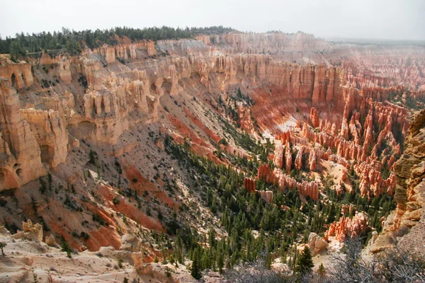 Widok z punktu widzenia bryce Canyon. Utah. Stany Zjednoczone Ameryki — Zdjęcie stockowe