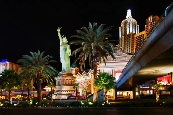 New York, New York hotell & Casino på natten — Stockfoto