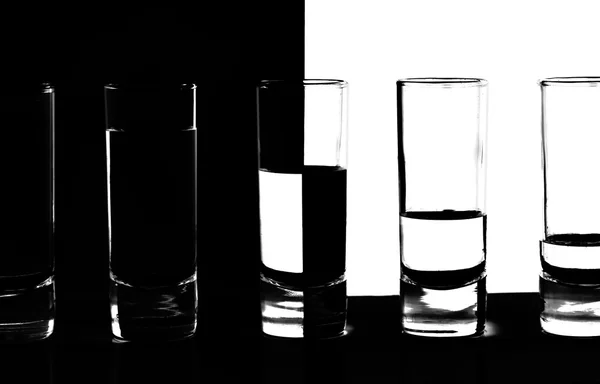 Vários copos de vodka — Fotografia de Stock